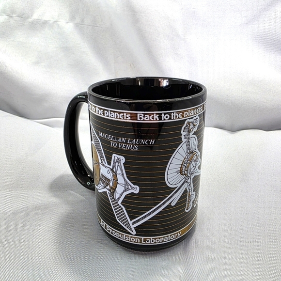 NASA Jet Propulsion Laboratory Back To The Planets Mug Black White Gold Ceramic - Picture 1 of 9